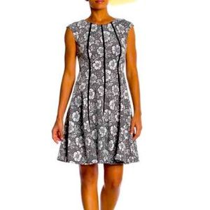 Gabby Skye Floral Print Dress